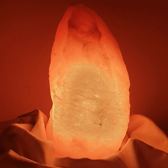 Natural Himalayan pink salt lamp